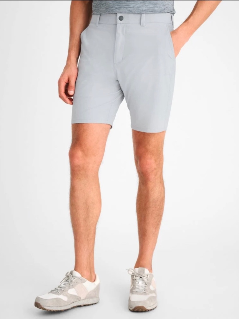NWT johnnie-O Calcutta Flat-Front Men's Shorts SIZE 38 color Chrome (9” inseam)
